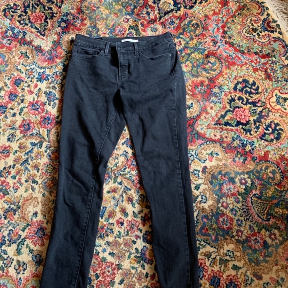 Levi’s 311 shaping skinny stretch black jeans. Worn once - Picture 5 of 9